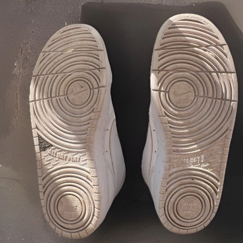 Nike Court Borough Mid 2 White Sneakers Youth 7Y (Women’s 8.5 / Men’s 7) - Picture 3 of 6